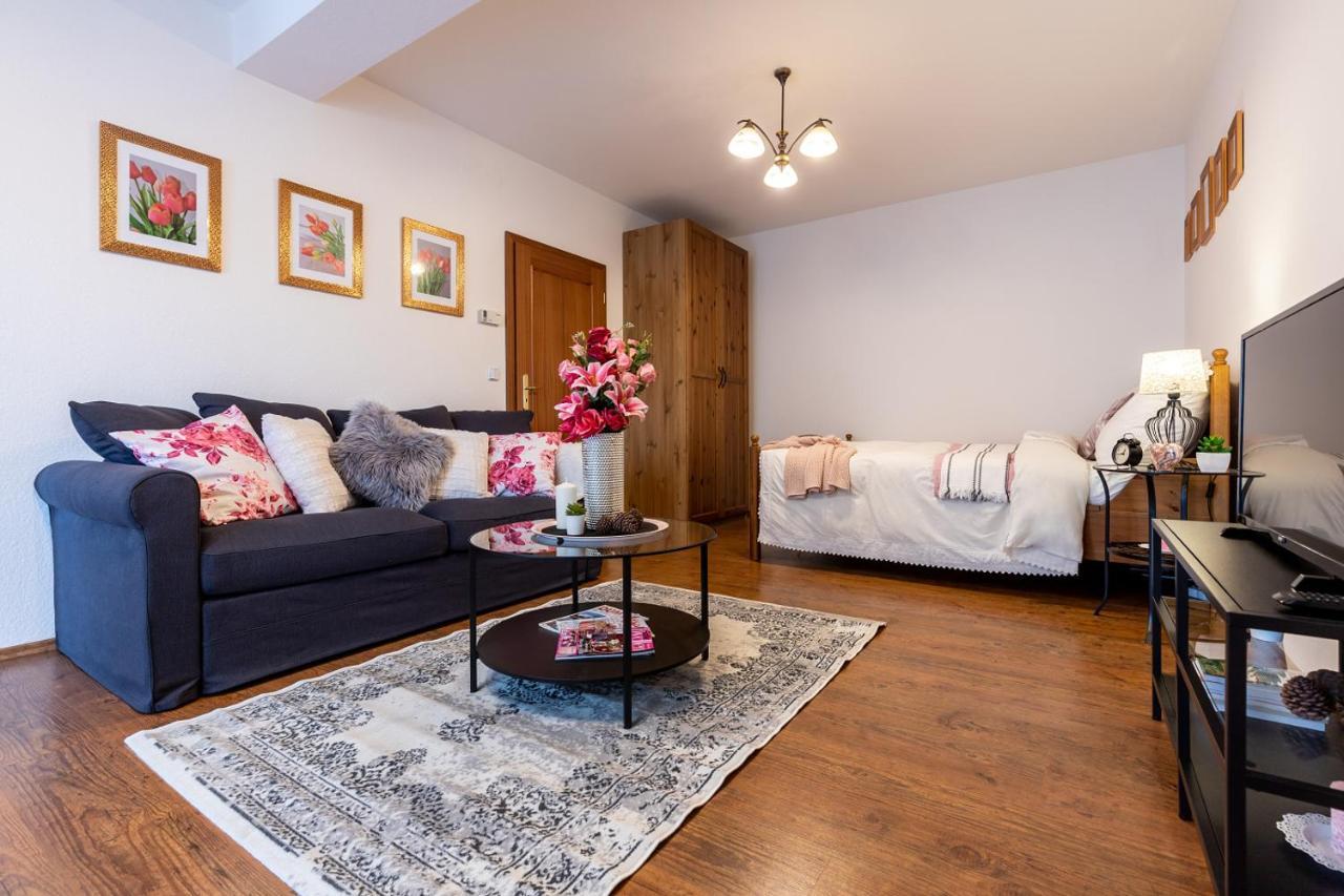 Apartman Dream V Mikulove - Jine Ubytovani Lednice Apartment Ngoại thất bức ảnh